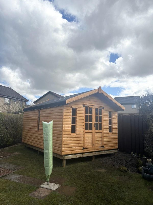 14X10 Portland Loglap with 6 Pane Georgian Doors & 3 Pane Georgian Windows on front